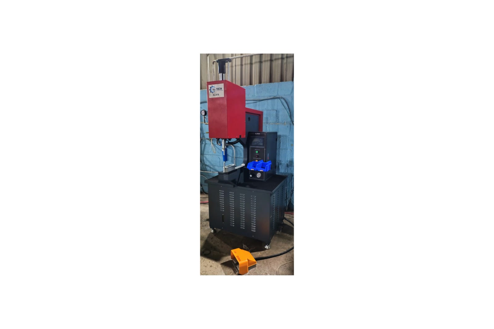 Riveting Machine